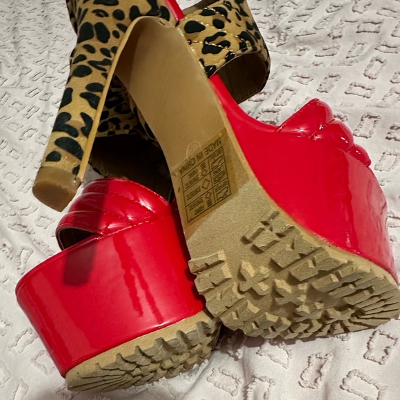 High heels - Picture 2 of 4